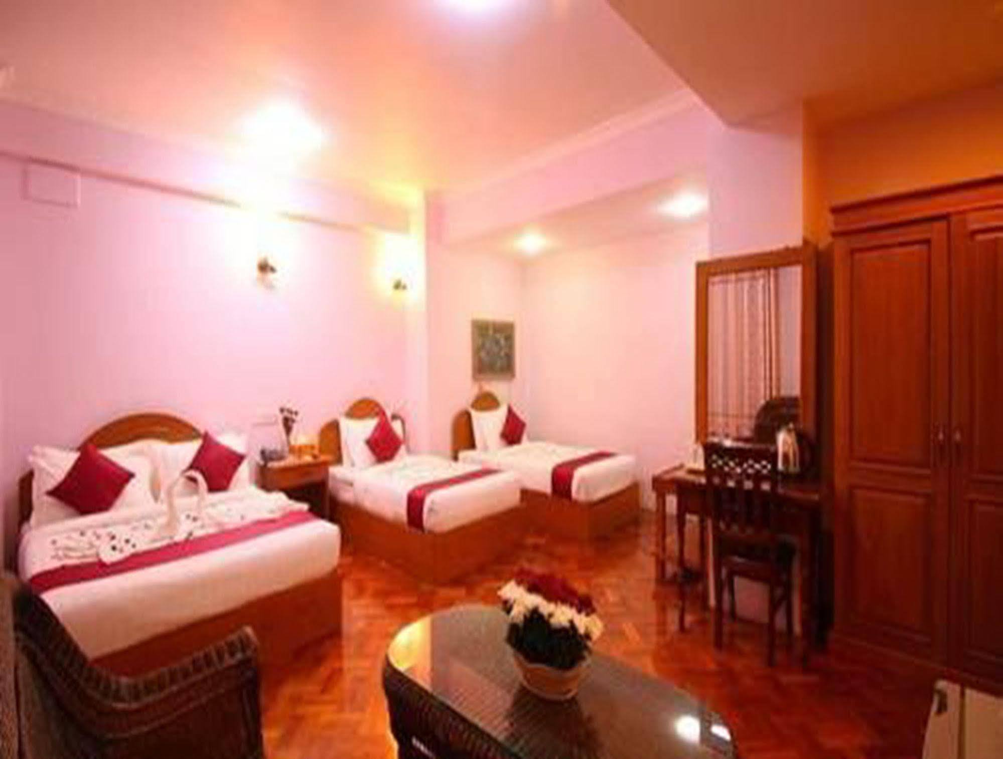 Hotel United Mandalay Eksteriør bilde